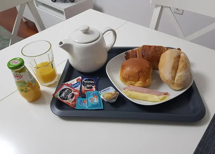 Travellers Pearl By Storytellers