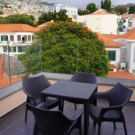 Travellers Pearl By Storytellers *