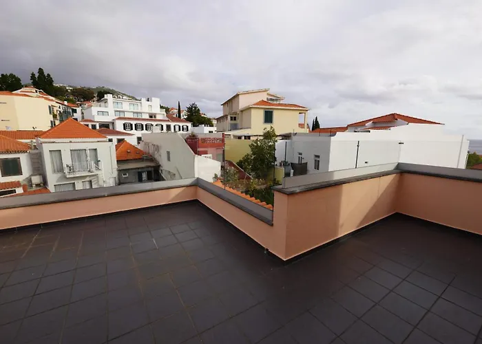 Travellers Pearl By Storytellers *