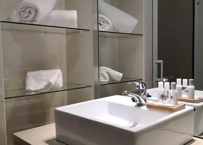 Travellers Pearl By Storytellers Funchal